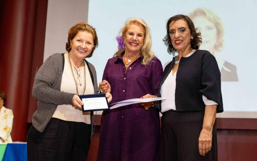 Conselheira do Corecon-SP Nancy Gorgulho recebe ‘Prêmio Carmen Portinho’ no Rio de Janeiro