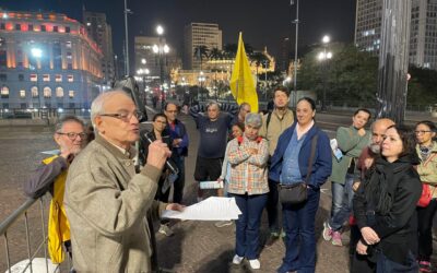 Corecon-SP aborda orçamento público e apresenta campanha em caminhada noturna pelo centro de São Paulo