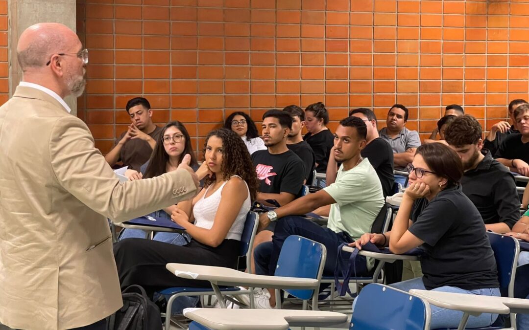 Corecon-SP participa da Expo São Judas 2024 e acompanha análises micro e macroeconômica desenvolvidas pelos alunos